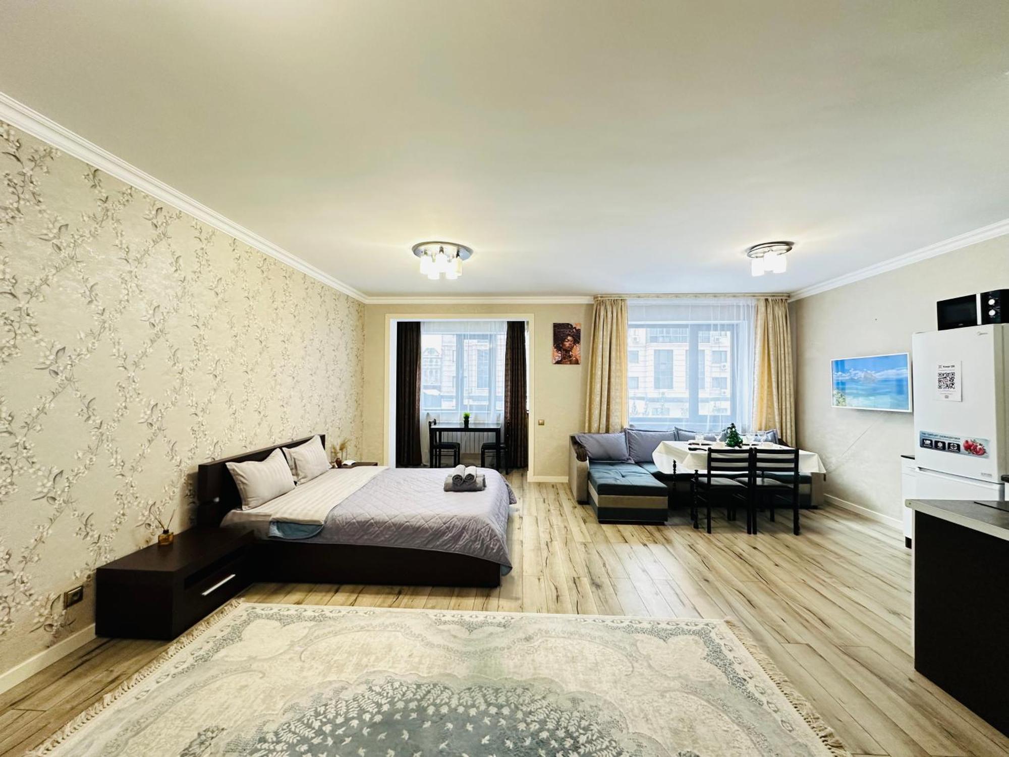 Appartement Vostochnyi Park Apartament In The Center Of Almaty Extérieur photo