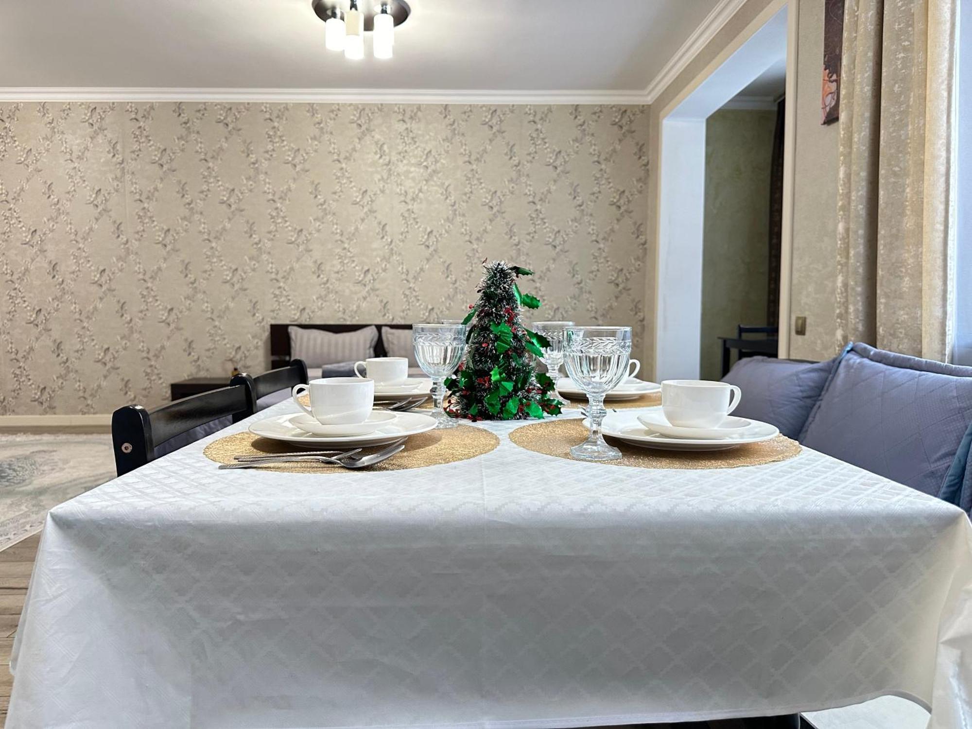 Appartement Vostochnyi Park Apartament In The Center Of Almaty Extérieur photo